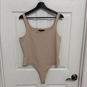 Banana Republic women’s square neck Light Tan Bodysuit